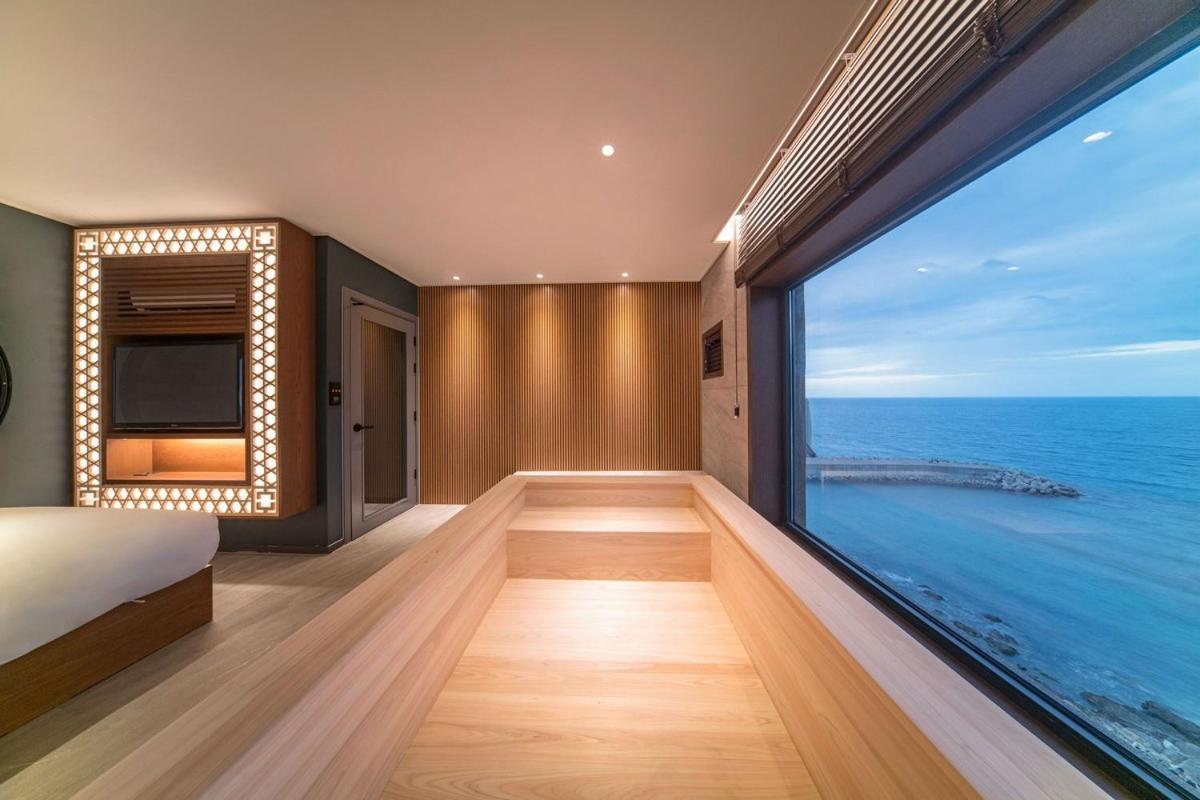 Yeonhwamun Hotel Yeongdeok ภายนอก รูปภาพ